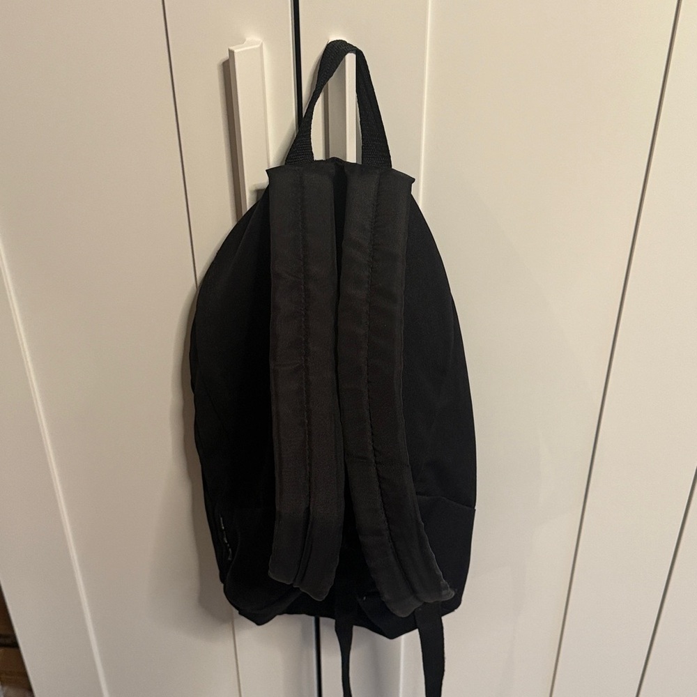 Black basic backpack - Picture 4 of 6